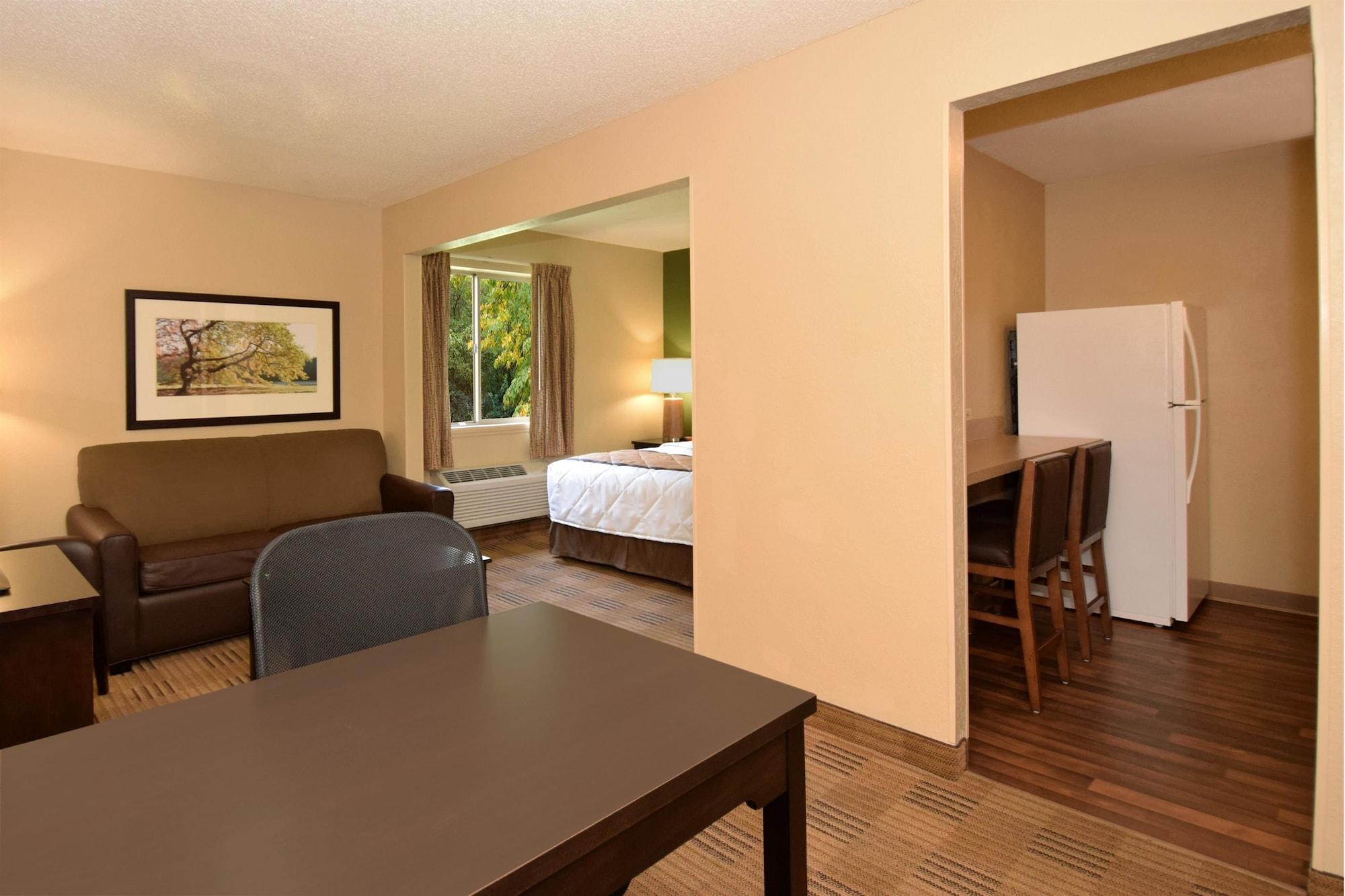 Extended Stay America Suites - Cleveland - Middleburg Heights Eksteriør billede