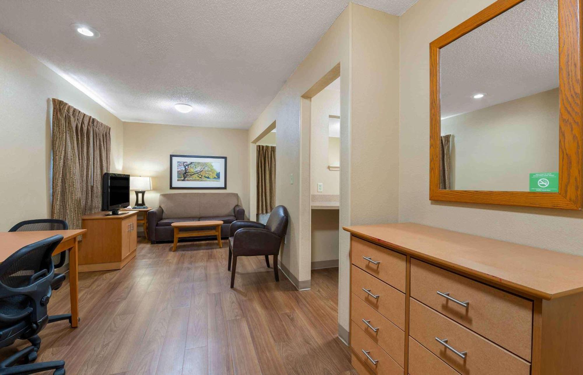 Extended Stay America Suites - Cleveland - Middleburg Heights Eksteriør billede